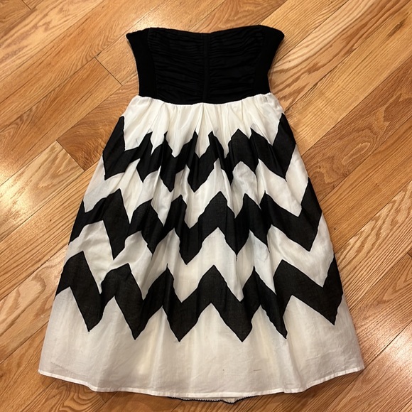 leifnotes Dresses & Skirts - Leifnotes Vintage strapless dress